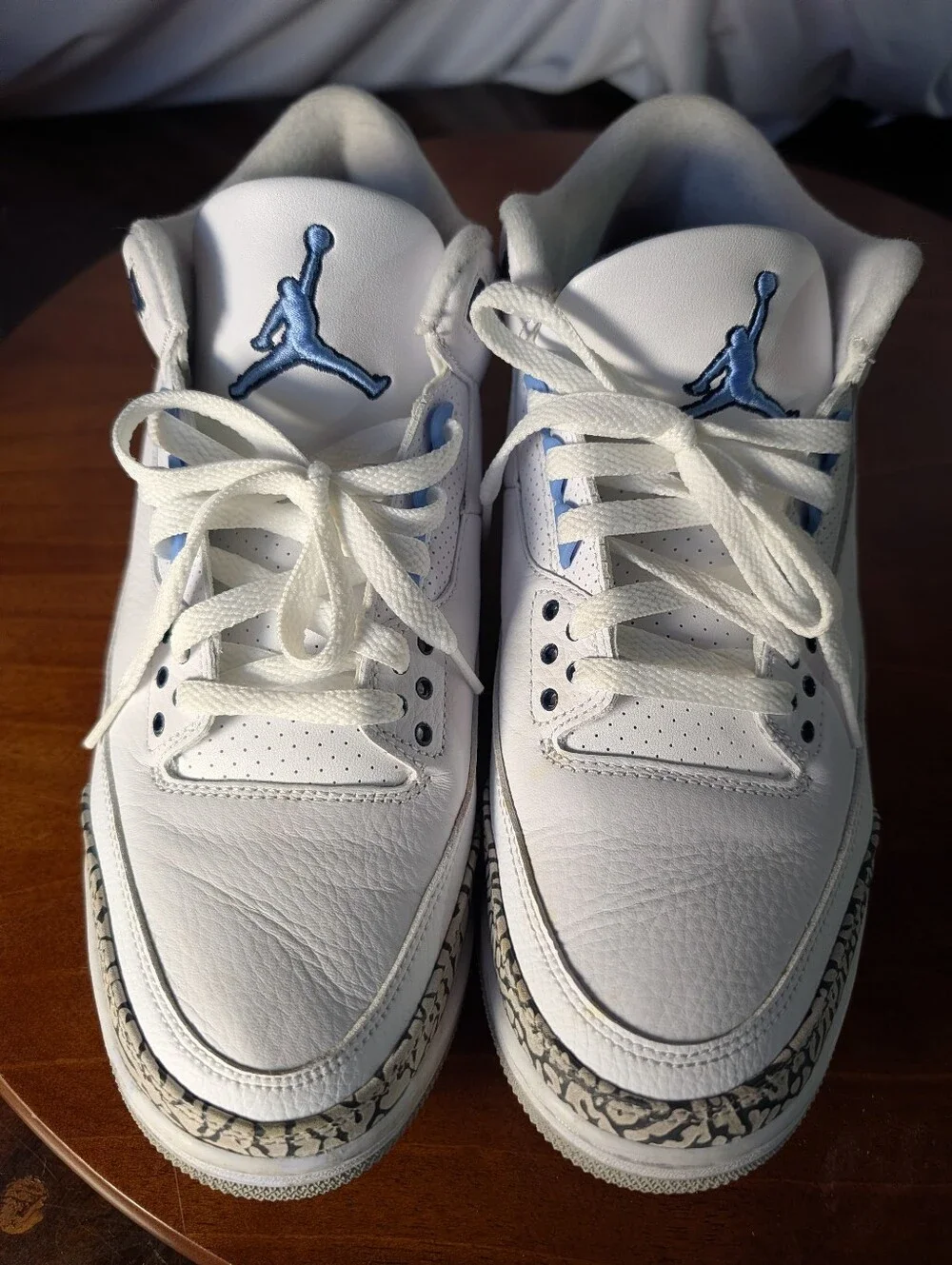 Air Jordan 3 Retro Sneaker White Valor Blue Mid UNC US Men Size 10.5 CT8532 104